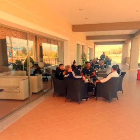 Victoria Hotel 3*