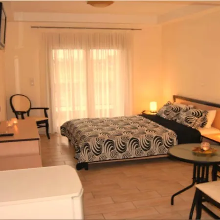 Victoria Hotel 3*