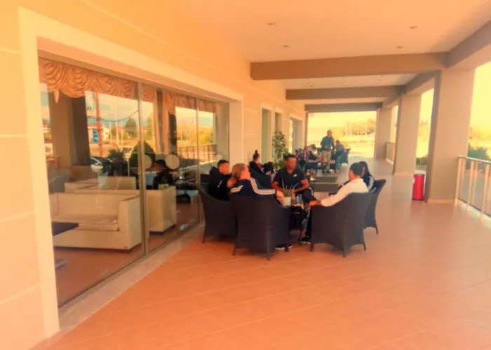 Victoria Hotel 3*