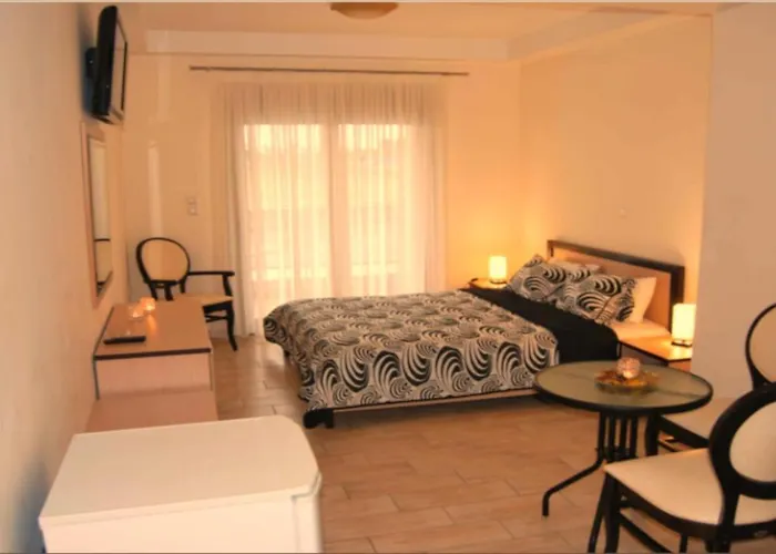Victoria Hotel 3*